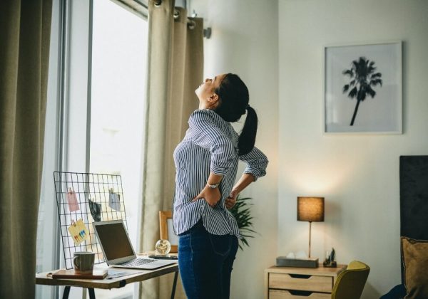 Mal de dos au bureau chaise ergonomique et posture