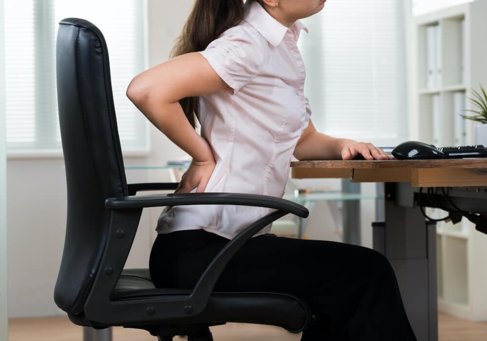 Quelques astuces pour éviter le mal de dos au bureau